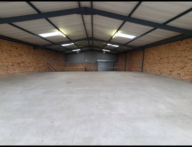 454M² WAREHOUSE TO LET IN CROWN